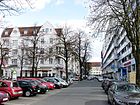 Bornstraße; rechts die Rückseite des Forum Steglitz