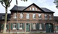 Rest einer Hofanlage (Wohnhaus und flankierende Wirtschaftsgebäude)