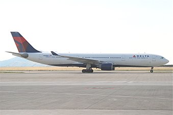 Αεροσκάφος Airbus A330-323X (N818NW) της Delta Air Lines.