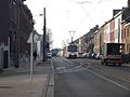 Gosselies: tram op straat, tussen het verkeer