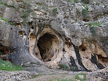 Skhul cave