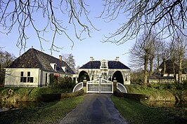 Voorzijde van de Rensumaborg