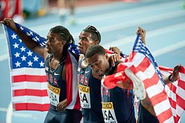 Gil Roberts (tweede van links) op het WK Indoor 2012