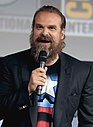 David Harbour spielt Matt Wertz, Jon Hamm spielt Detective Joe Finney