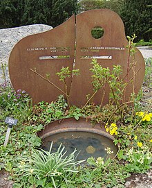 Walter Kerker (1924–1989) Maler, Grafiker, Plastiker. Elsi Kerker-Diggelmann (1921–2012). Grab, Friedhof Rosenberg, Winterthur