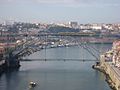 Ponte Luís I gezien vanaf de Ponte Infante Dom Henrique met rechts van de rivier Porto en links VN de Gaia.