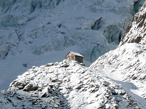 Die Grünhornhütte von der Fridolinshütte aus im August 2011