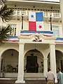 Başkanlık sarayında dalgalanan Panama bayrağı