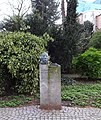 Robert Schumann-Denkmal von Karl Hartung (1956), im Hofgarten am Opernhaus, 2018