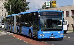 159-es busz a Kossuth Lajos utcában