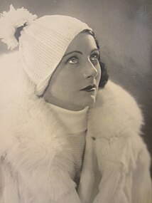 Swedish actress Dora Söderberg, 1933.