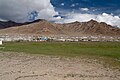 Murghob eingebettet im Hochplateau des Ostpamirs