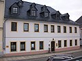 Wohnhaus in Ecklage und in geschlossener Bebauung