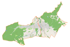 Mapa konturowa gminy Wilkowice, po prawej nieco u góry znajduje się punkt z opisem „Dawna lokalizacja schroniska”