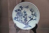 Plate with blue and white patterns, Mạc dynasty period, 16th century.