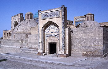 Alim-Khan-Madrasa