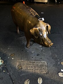 Pike Place Pig with Plaque