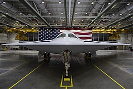 B-21 in een hangar in Palmdale, Californië