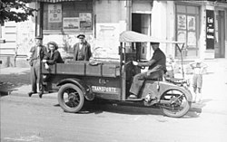 D-Lieferwagen im Berlin der Nachkriegszeit (1946)