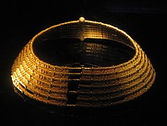 Golden necklaces. The Möne Collar from the Germanic Iron Age (Västergötland, Sweden)