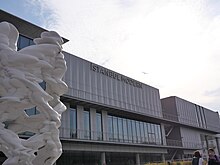 Das Bild zeigt die Fassade des Istanbul Modern Museums.