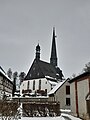 Kirche im Ortsteil St. Niclas (mit Ausstattung) und Grabsteine auf dem Kirchhof (vor der südlichen Kirchenwand): K.W. Scharre, B. Hermann, spätklassizistisches Grabmal (1858), G. Germann, W. Döhler, K. Göckeritz