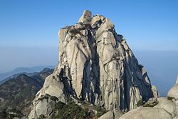 Peak of Tianzhu Mountain