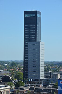 Achmeatoren (rechts) in Leeuwarden vanuit de lucht (2012)