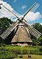 Windmolen Aselage, naast het gelijknamige hotel