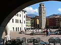 Torre Apponale am Piazza 3 Novembre