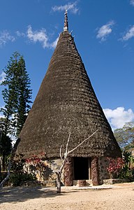 groot huis met flèche faîtière