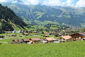 Kandergrund, im Hintergrund Frutigen