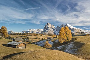 Seiser Alm mit Sellagruppe und Langkofelgruppe