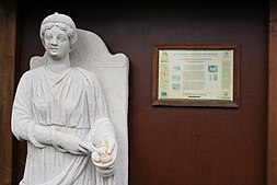 Heiligtum des Apollo und der Sirona, Informationstafel und Statue der Sirona