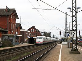 ICE 1 bij station Twistringen (2010)