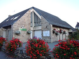 The town hall in Saint-Thurien