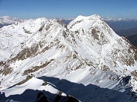 Pizzo Strinato (sinistra) e monte Torena (destra)