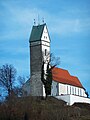 Der Bussen mit seiner markanten Kirche aus dem frühen 9. Jahrhundert ist von weither sichtbar und ein vorzüglicher Aussichtsberg. Er ist mit 766 m Höhe die größte Erhebung im Landkreis Biberach außerhalb der Schwäbischen Alb