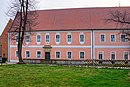 Klosterbereich mit Klosterkirche, Refektorium, Abtei, Nonnengang, Friedhof, Torhaus, Kloster- und Wirtschaftshofmauer mit Toreinfahrten, Wirtschaftshof mit Wirtschaftsgebäuden, Wasserturm, Gärtnerei, Freiflächen und Pflasterweg, Villa Güldenstern mit zugehöriger Parkanlage sowie Grabkapelle der Familie Winterfeldt südlich der Klosterkirche