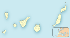 Mapa konturowa Wysp Kanaryjskich, blisko lewej krawiędzi nieco u góry znajduje się punkt z opisem „MAGIC”