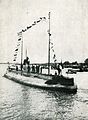 Das Handels-U-Boot Deutschland bei seiner Einfahrt in Bremerhaven am 23. August 1916
