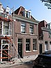 Diep huis van twee bouwlagen