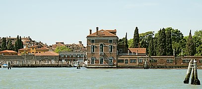 Casino degli Spiriti visto dalla laguna