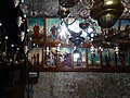 Gethsemane-Grotte. Gemälde mit Heiligenbildern an den Wänden der Grotte.