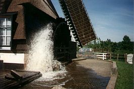 Scheprad van de Bonkmolen in werking