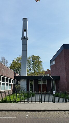 Kerktoren van de mormonenkerk (april 2020)