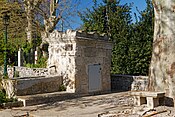 Ehemaliger Waschplatz am Brunnen mit Viehtränke