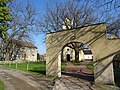 kulturgeschichtlich zusammenhängende Platzanlage mit Kirche, Pfarrhaus und Diakoniegebäude