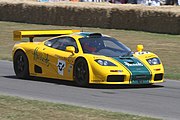 Das Vorbild von 1995: gelb-grüner Harrods-McLaren F1 GTR