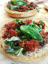 Bread with vegetable toppings